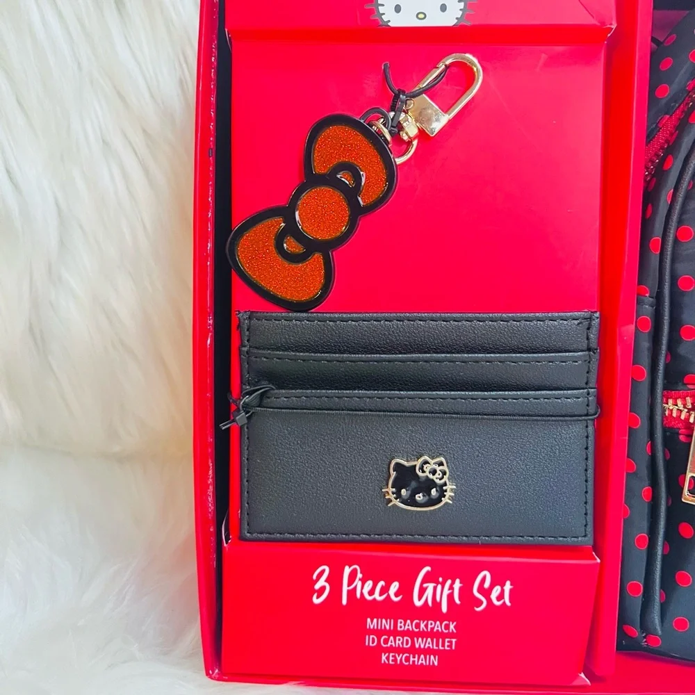 Hello Kitty Backpack Set - Picture 2 of 3